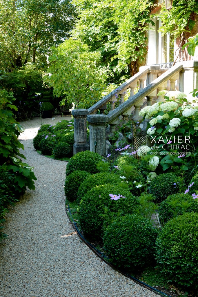 Jardin avec chambre de verdure